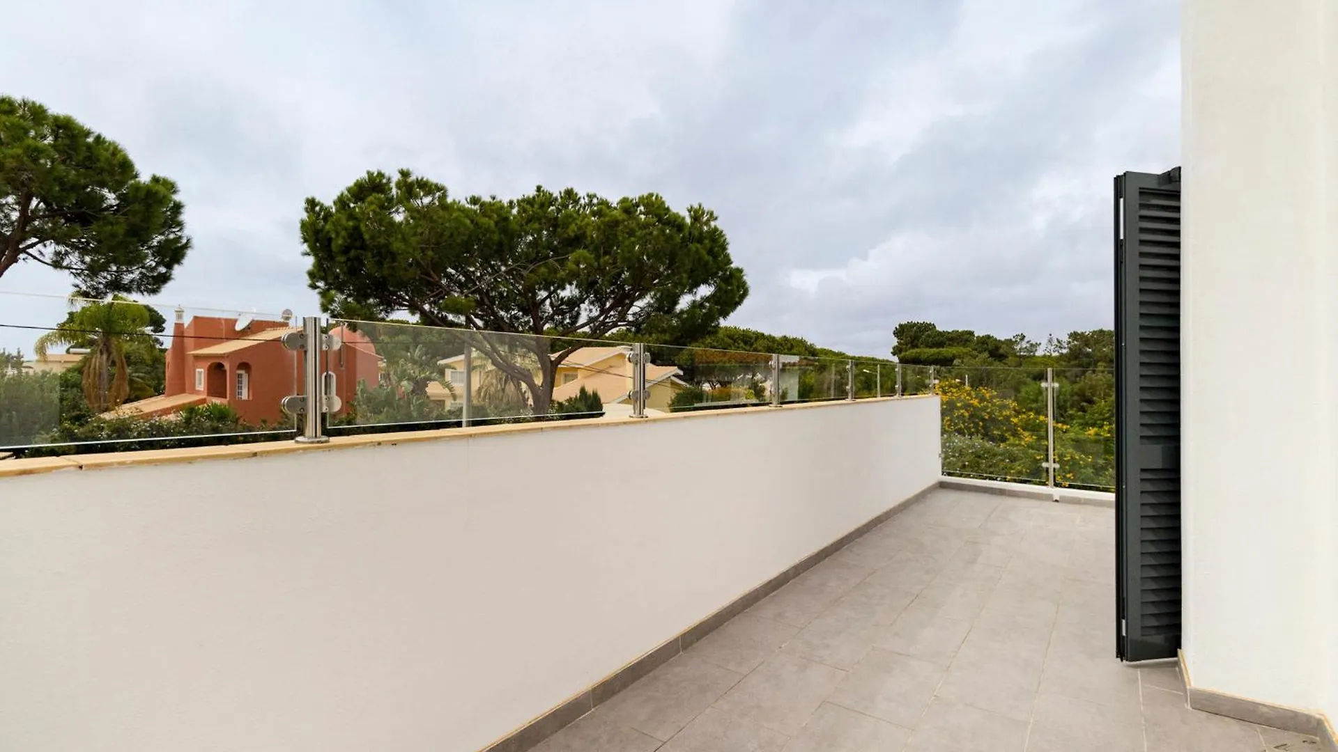 Villa Oasis 4-Bedroom Retreat With Pool In Vilamoura Quarteira Portugal