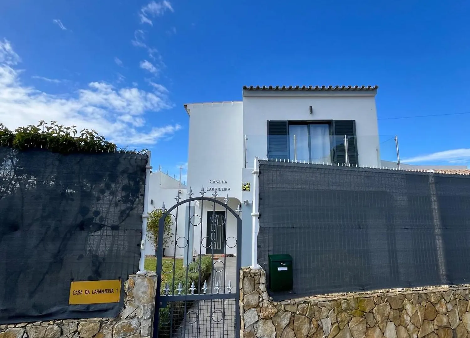 Villa Oasis 4-Bedroom Retreat With Pool In Vilamoura Quarteira